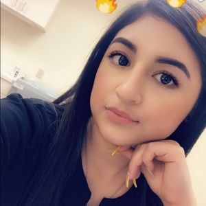 Meet your Posher, Vanessa